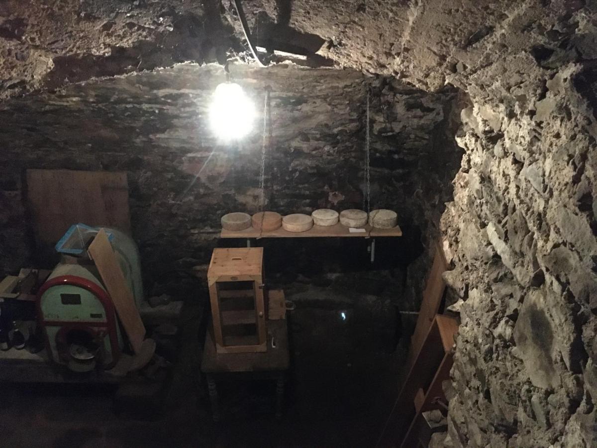 Antica Sosta Dei Viandanti Bed & Breakfast Cadenazzo Bagian luar foto